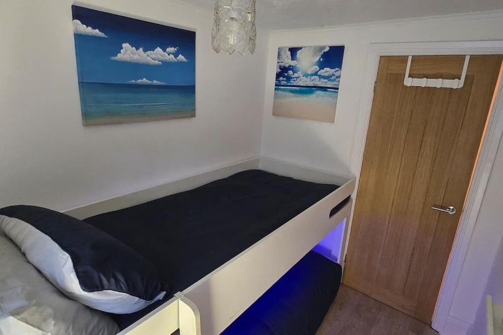 Welcome To The Beach House! Rhôs-on-Sea Eksteriør bilde
