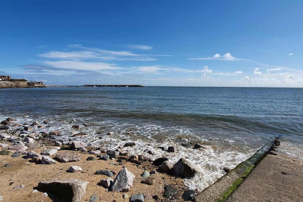 Welcome To The Beach House! Rhôs-on-Sea Eksteriør bilde